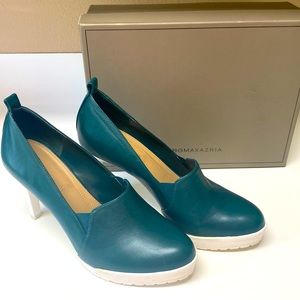 BCBGMaxAzria “Putt” lug sole leather sneaker